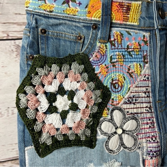 NWT Urban Outfitters BDG High Waisted Indigo Craft Patchwork Flare Jeans 24 - Picture 8 of 13